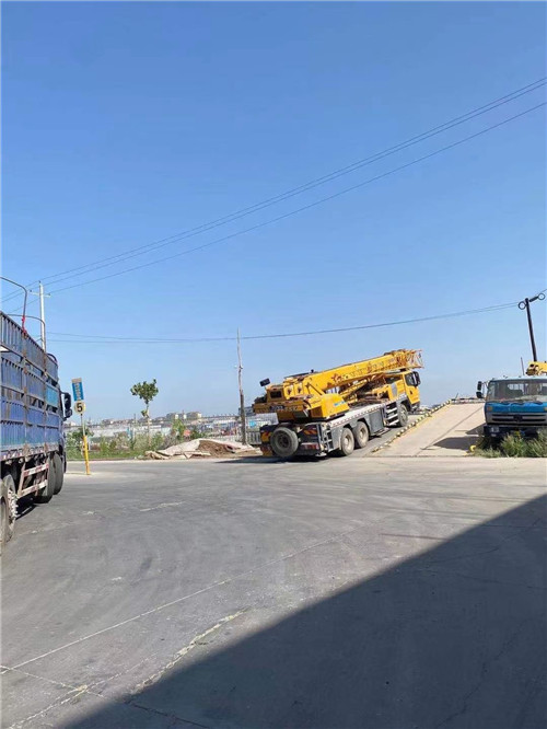 怀安县25吨吊车的租赁价格大概是多少？