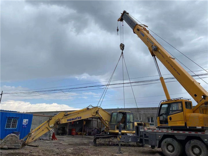 怀安县25吨吊车的工作半径是多少？