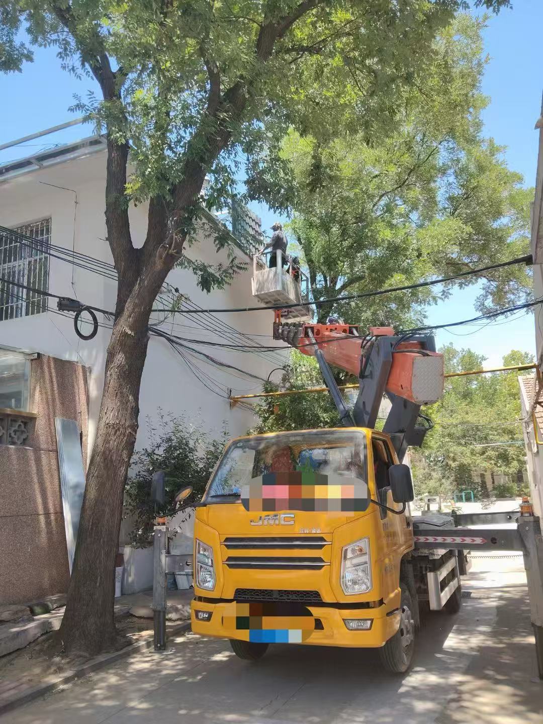 怀安县高空作业车能吊装重物吗？最大承载多少公斤？